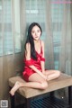 TouTiao 2016-12-28: Model Zhou Ling (周 凌) (26 photos)